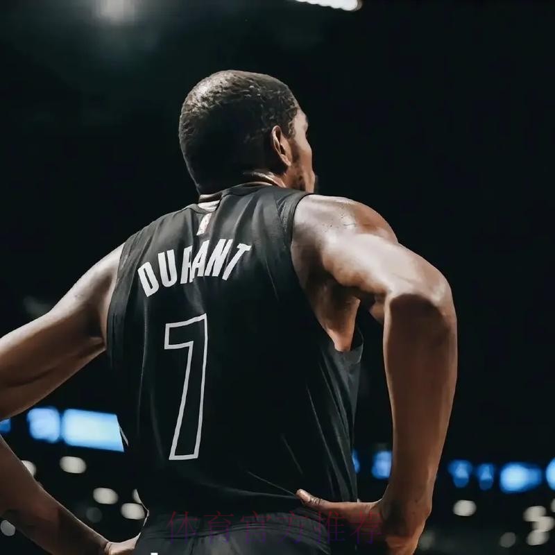 曼恩投中半场压哨三分，篮网最多落后20分追到只差4分